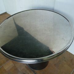 【中古】丸テーブル＆缶スツール 4脚 センターテーブル ダイニング セット 業務用 店舗 飲食店 バー 赤 椅子の画像