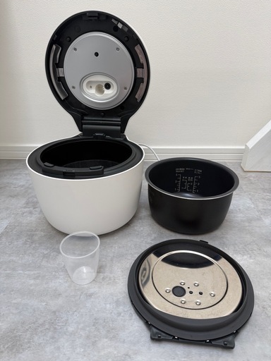 【保証書有】Panasonic圧力IHジャー炊飯器 SR-R10B