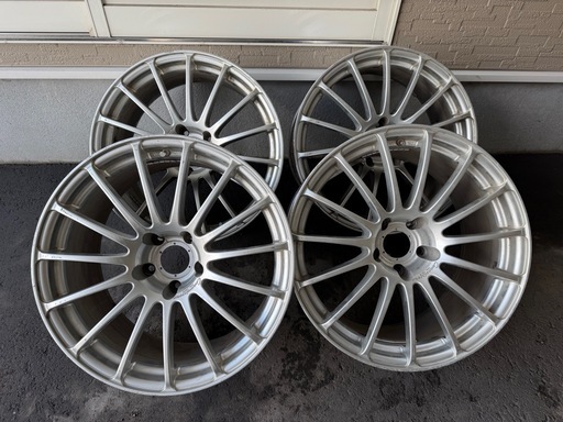 18インチ　8.5j/9.5j