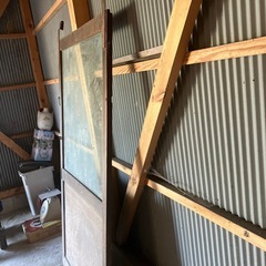 古い木製の扉　　アンティークの画像