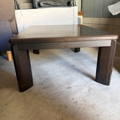 綺麗なローテーブルの画像