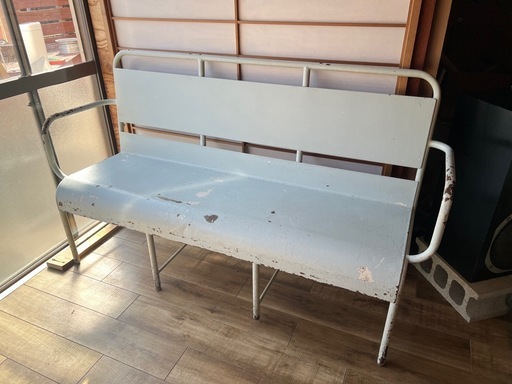 【値下】ベンチ 屋外 鉄製 うす水色 アンティーク 城南区七隈駅付近 駐車場あり 