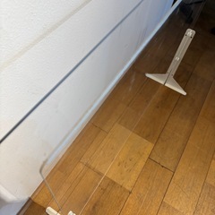 高さ調整可能 透明 アクリル パーテーション の画像