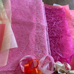 花束を包むラッピング材の画像