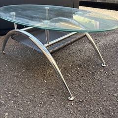 ガラスローテーブルの画像