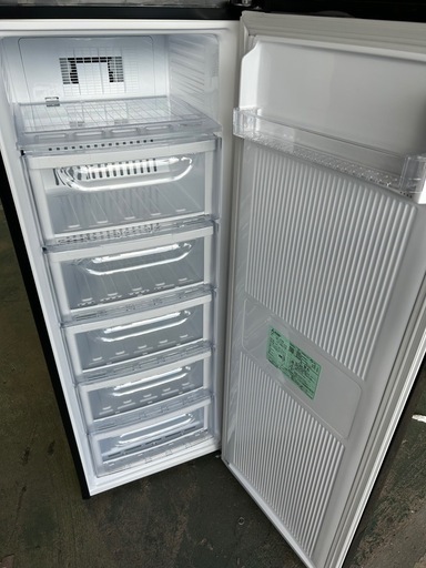 三菱　［売約済み］冷凍庫　2023年製　144L 鏡面黒色⑥ 