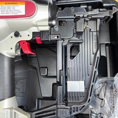 MAX TA-557F 常圧9㎜エアータッカー　ステープル付の画像