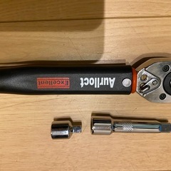 取引中【新品】トルクレンチ 差込3/8 10-140 Nm 延長/変換ソケット付の画像