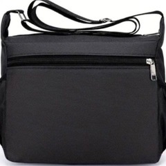 ブラック ナイロン ショルダーバッグの画像