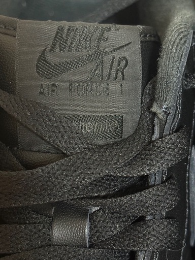 シュプリームエアフォース１supreme Nike Air Force