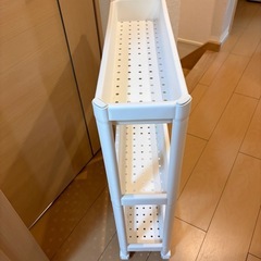 隙間ラックの画像