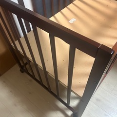 ベビーベッドの画像