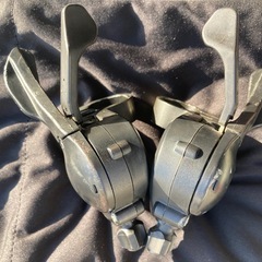 ❌️　ジャンク品　自転車　シフター　変速　シマノ　アルタス　　9速 2速　セット　 SL-M 2010の画像