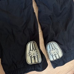 アシックス　スノーウェアの画像