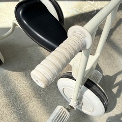 三輪車　舵取り棒付きの画像