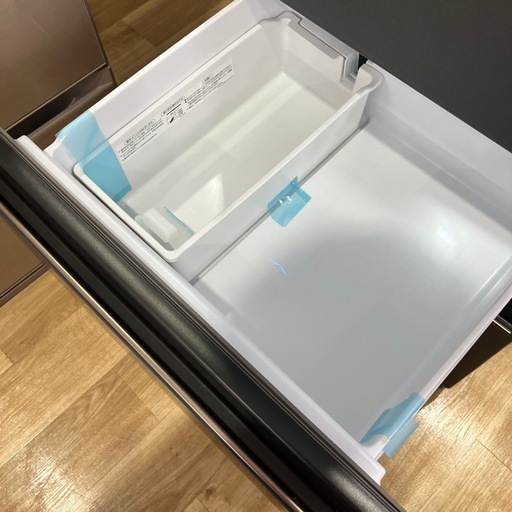 ４ドア冷蔵庫　AQUA 　AQR-VZA45RL　452L 2025年製　美品