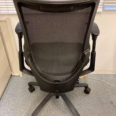 イトーキ エフチェア メッシュバック オフィスチェア 引取限定の画像