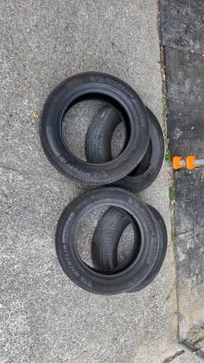 ミシュランプライマシー4 ノーマルタイヤ 215/60R17 バリ溝4本セット
　