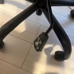 オフィスチェア　ワークチェア　オフホワイト　椅子　デスクワークの画像