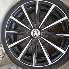 タイヤ　アルミホイールの画像
