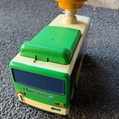 幼児用バス型乗り物の画像