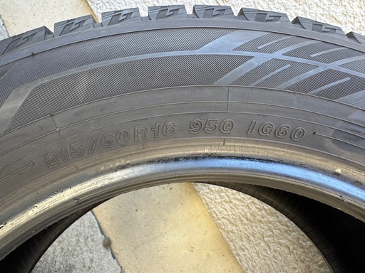  ★YOKOHAMAヨコハマタイヤ  アイスガード IG60 215/60R16 95Qスタッドレスタイヤ4本セット★中古品