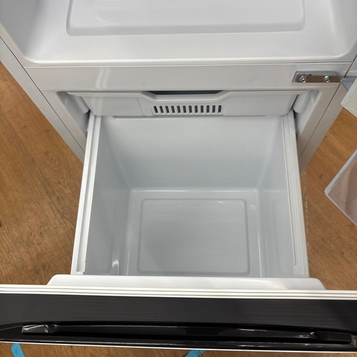 ☆ドリーム荒牧店☆ジモティー割引有☆【クリーニング済み】ハイセンス/2ドア冷蔵庫/HR-D1304/135L/2022年製