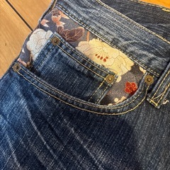 メンズ刺繍短パンの画像