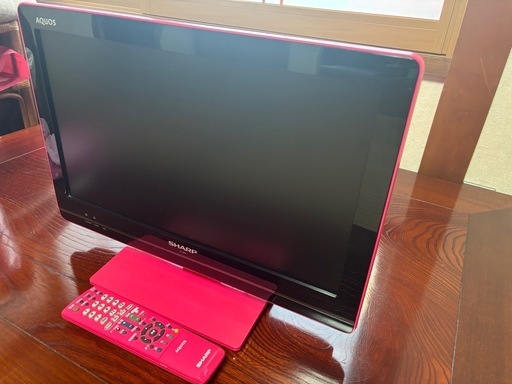 SHARP　AQUOS 19型　液晶テレビ　ピンク