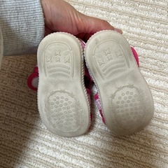子供用シューズの画像