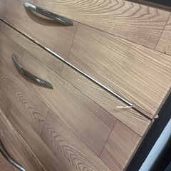 4月半ば以降引き渡し　食器棚の画像