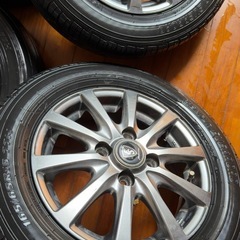 13インチホイールとタイヤの画像