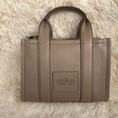 MARC JACOBS マークジェイコブス　レザー　トートバッグの画像