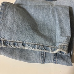 ZARAジーンズの画像