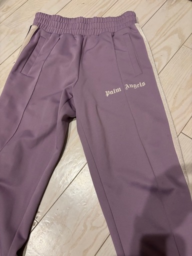 【Palm Angels（パームエンジェルス）ジャージパンツ ピンクゴールド】