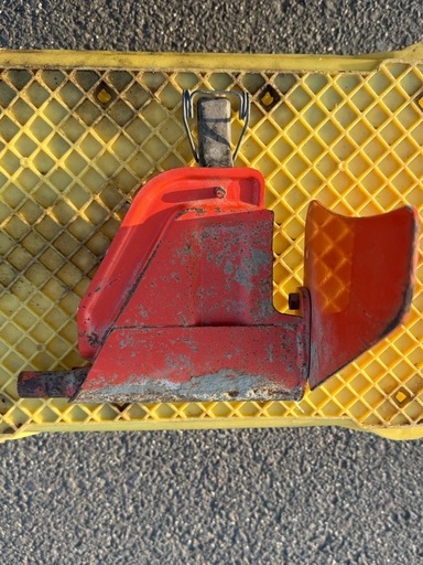 トラクター用　部品　パーツ　サイドカバー　補助カバー　クボタトラクター　ロータリー　補助カバー　尾輪　ビリン　片方のみ