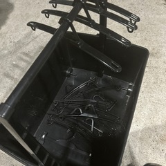 ハンガーにかけたまま洋服を収納できるキャスター付き　インテリアケース　ハンガー付き　ケース　の画像