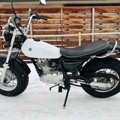 北海道　スズキ　バンバン200 ビックフット　極太タイヤ！走行少ない！外装美品！タイヤ前後山あり！バッテリー付き！の画像