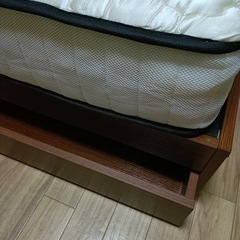 ベット下収納、宮付！！ダブルベッドの画像