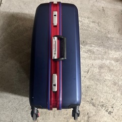 お渡し者決定。
イノベイター 人気のスーツケース ネイビー×オレンジ  鍵なしの画像