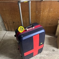 お渡し者決定。
イノベイター 人気のスーツケース ネイビー×オレンジ  鍵なしの画像