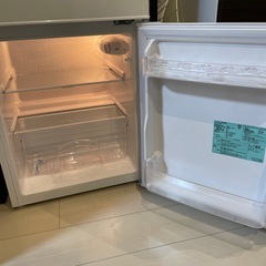 冷蔵庫(上段は冷凍庫)の画像