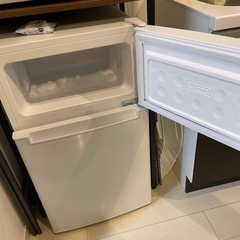 冷蔵庫(上段は冷凍庫)の画像