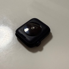【2週間だけ使用】Apple Watch SE（第2世代）  箱・バンド付きの画像