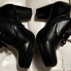 レースアップ 厚底ヒール ブーティーパンプス の画像