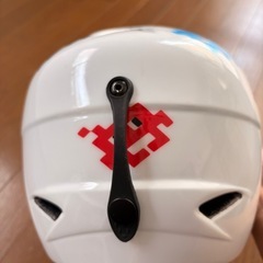 お値下げしました　キッズ　uvex スノーヘルメットの画像