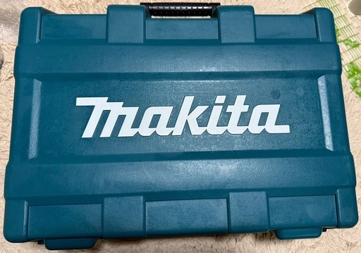 マキタ　充電式インパクトドライバー
