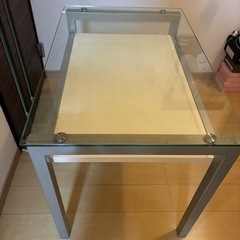※決まりました　ガラステーブル　引取りに来て頂ける方の画像