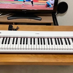 ほぼ未使用！ヤマハ YAMAHA 電子キーボード「piaggero」ホワイト NP-32WH 電子ピアノ 4万円の品の画像