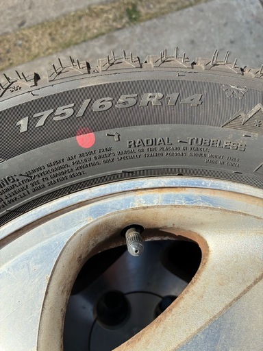 175/65R14スタッドレスタイヤホイールセット